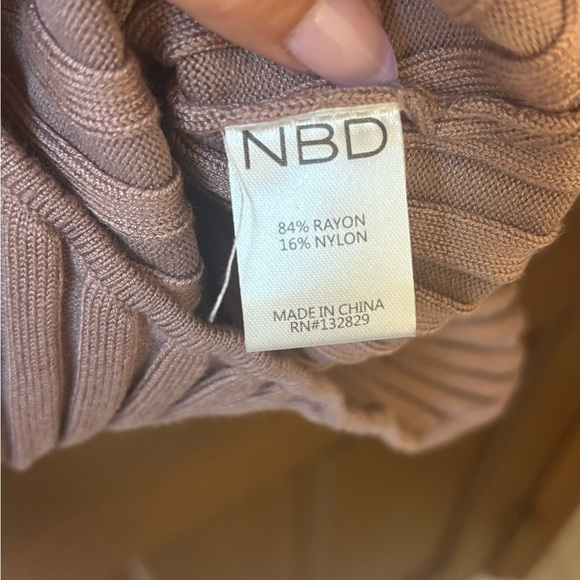 NBD Ribbed Knit Bodysuit Mauve Pink Tie Side Sleeveless High Neck Size Small - Picture 2 of 4